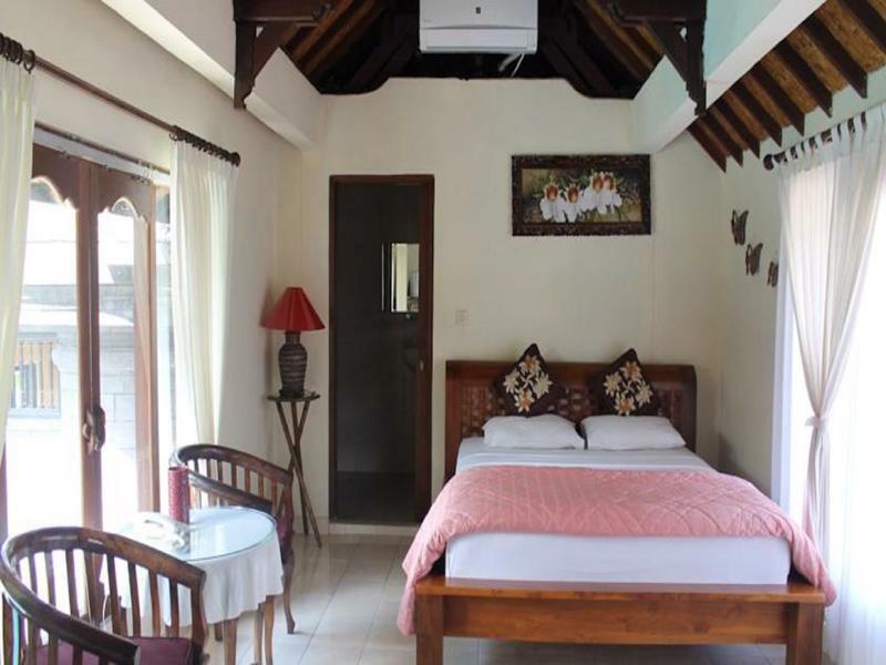 गेस्ट हाउस Pande Permai 3*