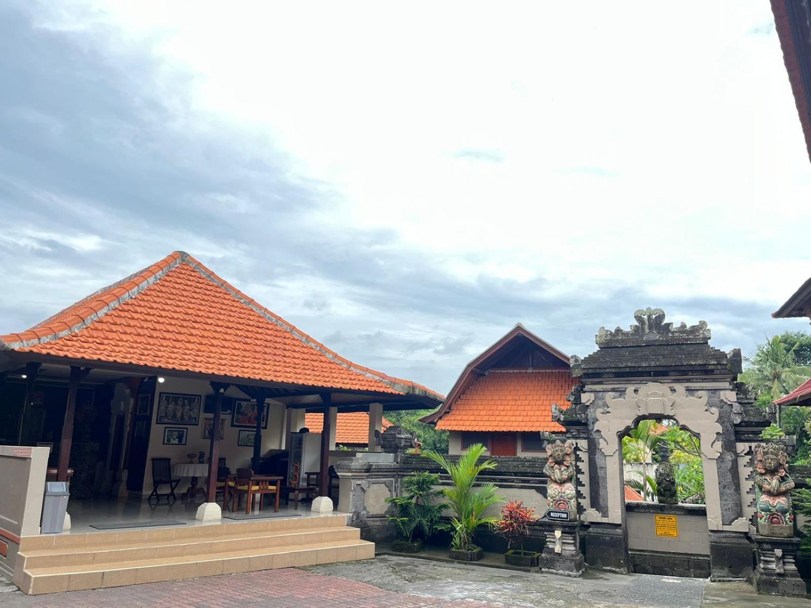Wisma tamu Pande Permai
